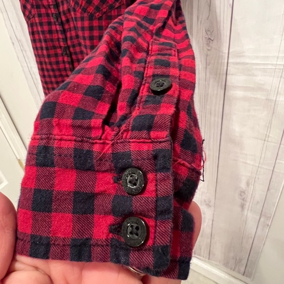 FOREVER 21 long sleeve women red plaid shirt/size S - Picture 4 of 6